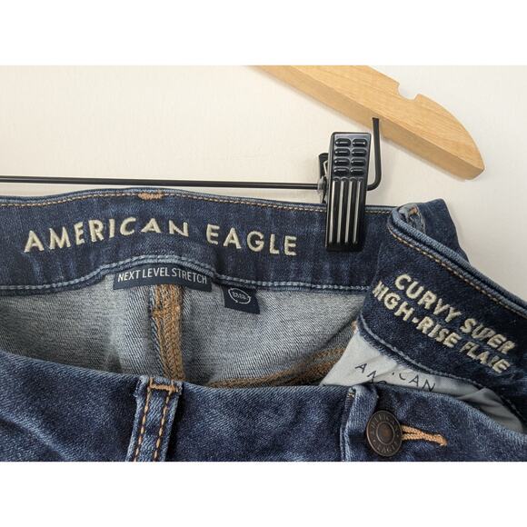 American Eagle Curvy Super High Rise Flare Jean in Classic Medium - Picture 7 of 8